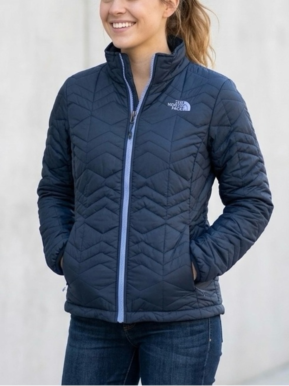 The North Face Women’s Bombay Puffer Jacket Chevron Quilted Navy Blue Zipper - S